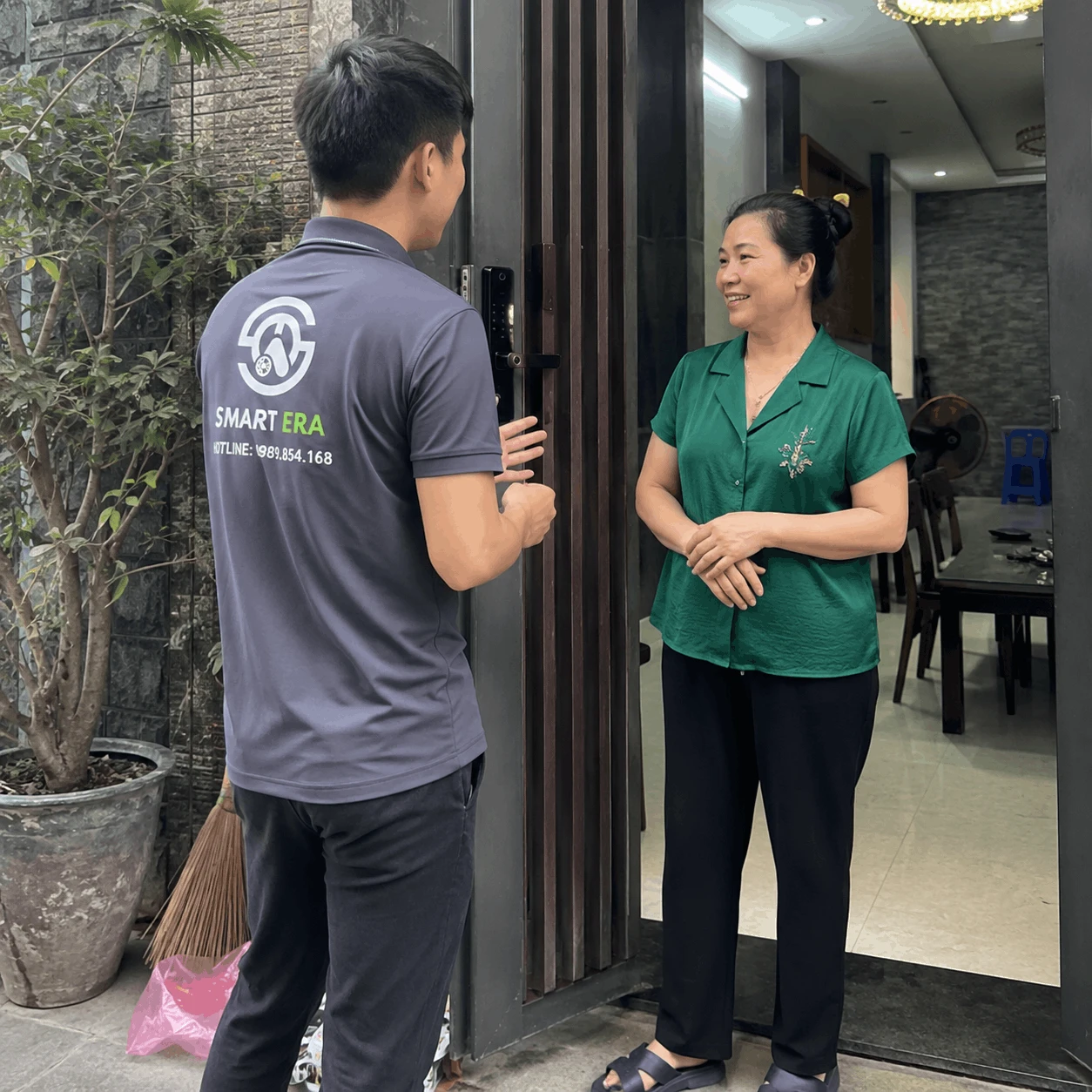 Báo Giá Lắp Đặt Khóa Cửa Thông Minh Tại Ba Đình – Cập Nhật Chi Phí Mới Nhất & Kinh Nghiệm Chọn Khóa Phù Hợp