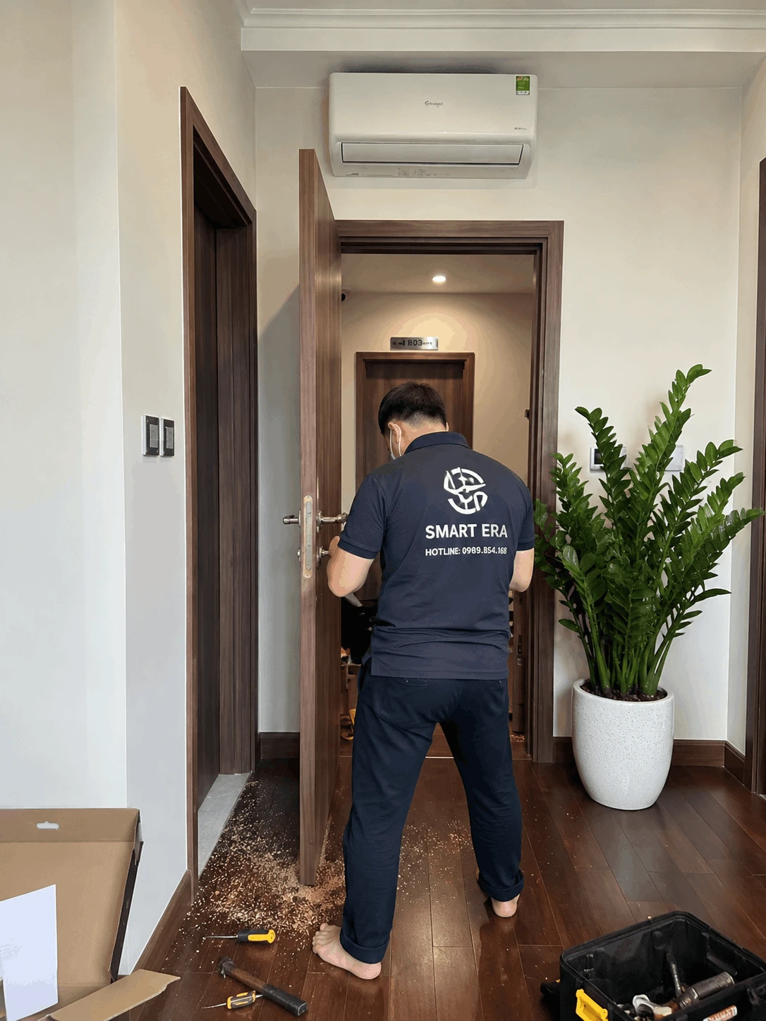 Lắp Đặt Khóa Cửa Vân Tay Cho Cửa Gỗ Tại Hà Đông – Tư Vấn & Thi Công Thực Tế